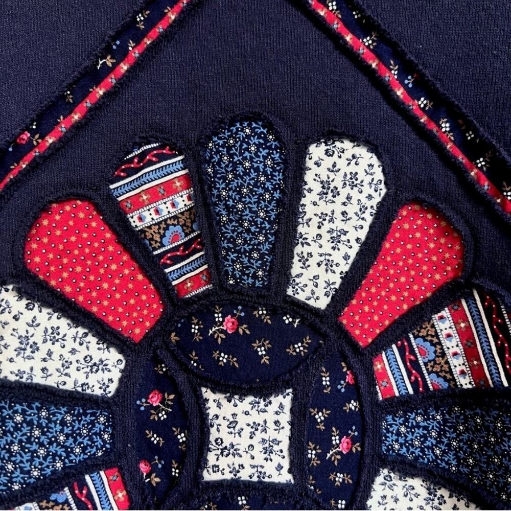 Vintage Reverse Applique Patchwork Flower Crew Co… - image 2